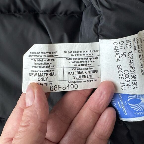 Canada Goose Banff Parka Size Medium - Picture 3 of 16